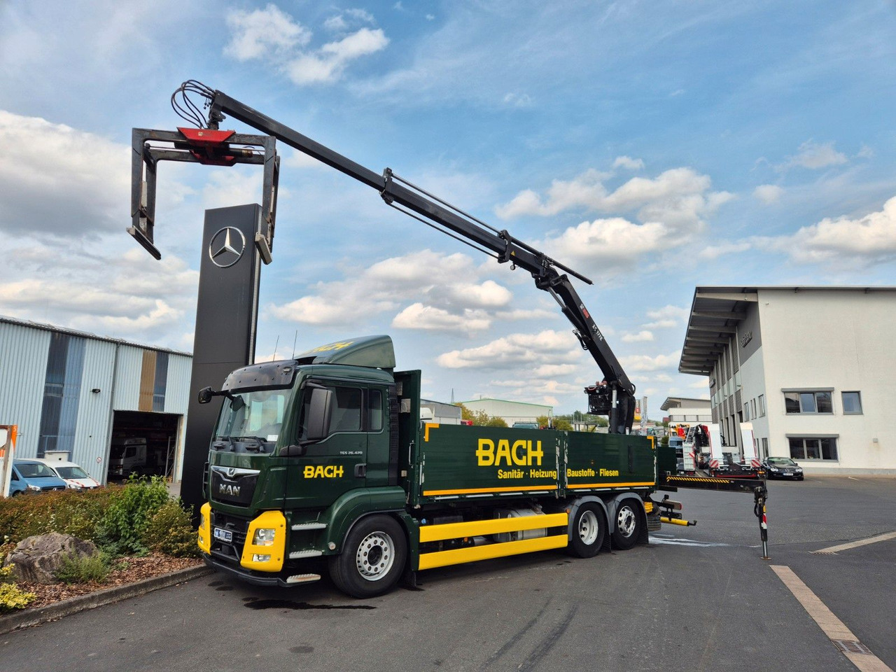 MAN TGS 26.420 6x2-4 LL Hiab 177K PRO 2 Stück - شاحنات مسطحة, شاحنة كرين: صور 1 MAN TGS 26.420 6x2-4 LL Hiab 177K PRO 2 Stück - شاحنات مسطحة, شاحنة كرين: صور 1