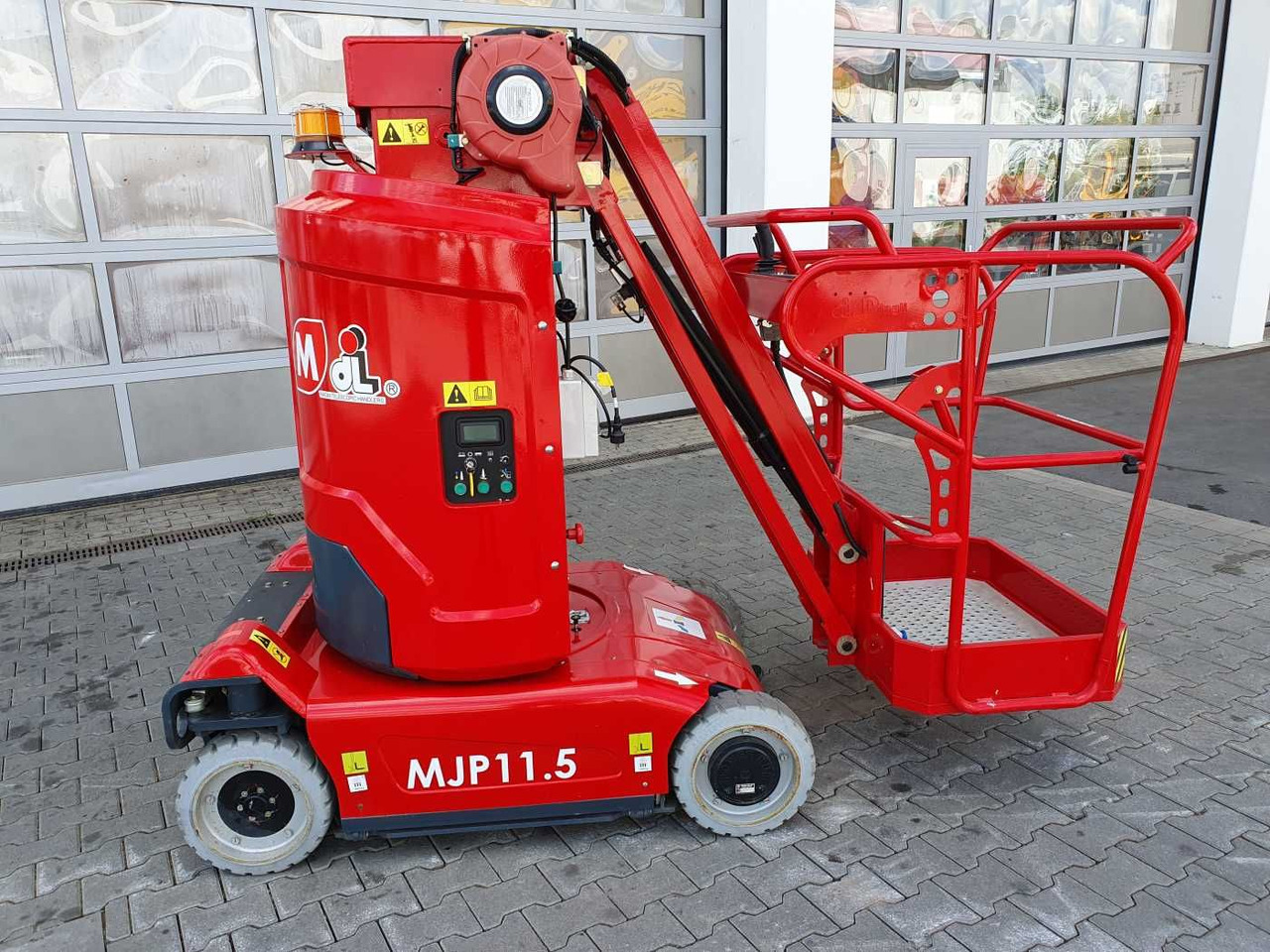 Magni MJP11.5 / Mastbühne / 11,2m! / nur 49h! - مصاعد الازدهار محمولة على شاحنة: صور 2 Magni MJP11.5 / Mastbühne / 11,2m! / nur 49h! - مصاعد الازدهار محمولة على شاحنة: صور 2