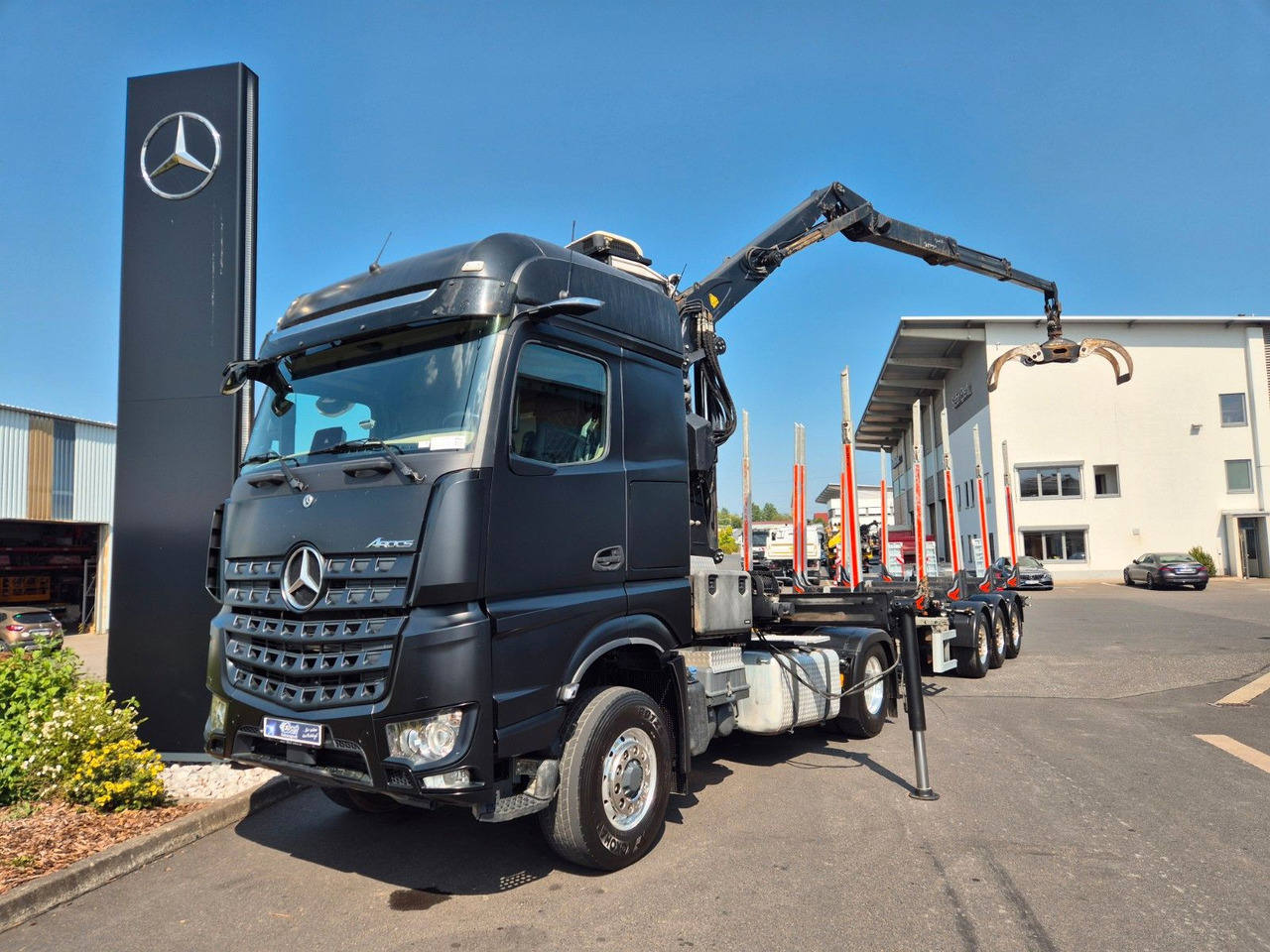 Mercedes-Benz Arocs 1853 LS 4x4 HAD Palfinger Q170Z96+Doll H3L - شاحنة قطع الأشجار, شاحنة كرين: صور 1 Mercedes-Benz Arocs 1853 LS 4x4 HAD Palfinger Q170Z96+Doll H3L - شاحنة قطع الأشجار, شاحنة كرين: صور 1