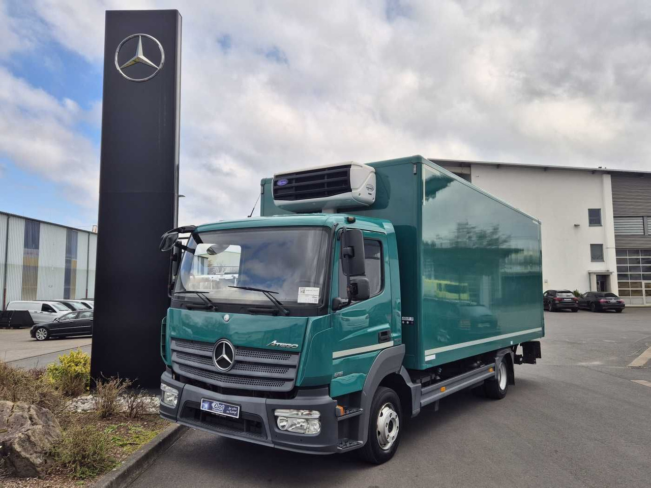 Mercedes-Benz Atego 816 L Carrier Xarios 500 Ladebordwand Tür - الشاحنات الصغيرة المبردة: صور 1 Mercedes-Benz Atego 816 L Carrier Xarios 500 Ladebordwand Tür - الشاحنات الصغيرة المبردة: صور 1