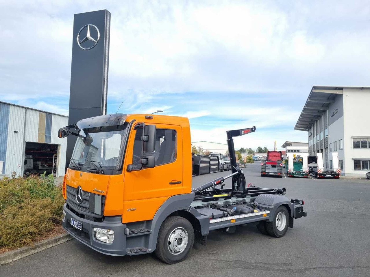 Mercedes-Benz Atego 818 K 4x2 HIAB XR5S3650 AHK Klima - شاحنة ذات الخطاف: صور 1 Mercedes-Benz Atego 818 K 4x2 HIAB XR5S3650 AHK Klima - شاحنة ذات الخطاف: صور 1