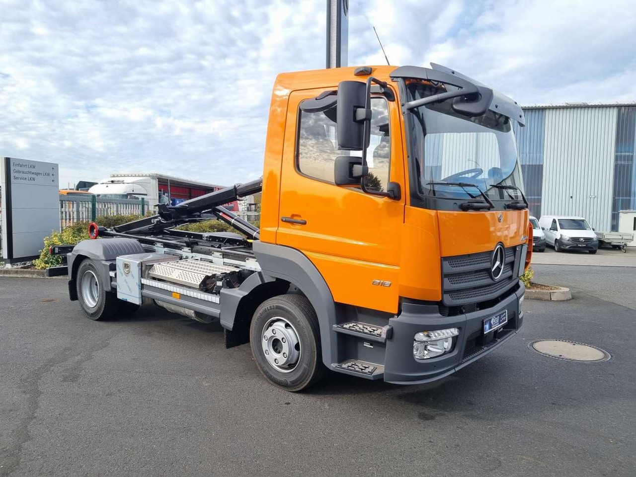 Mercedes-Benz Atego 818 K 4x2 HIAB XR5S3650 AHK Klima - شاحنة ذات الخطاف: صور 5 Mercedes-Benz Atego 818 K 4x2 HIAB XR5S3650 AHK Klima - شاحنة ذات الخطاف: صور 5