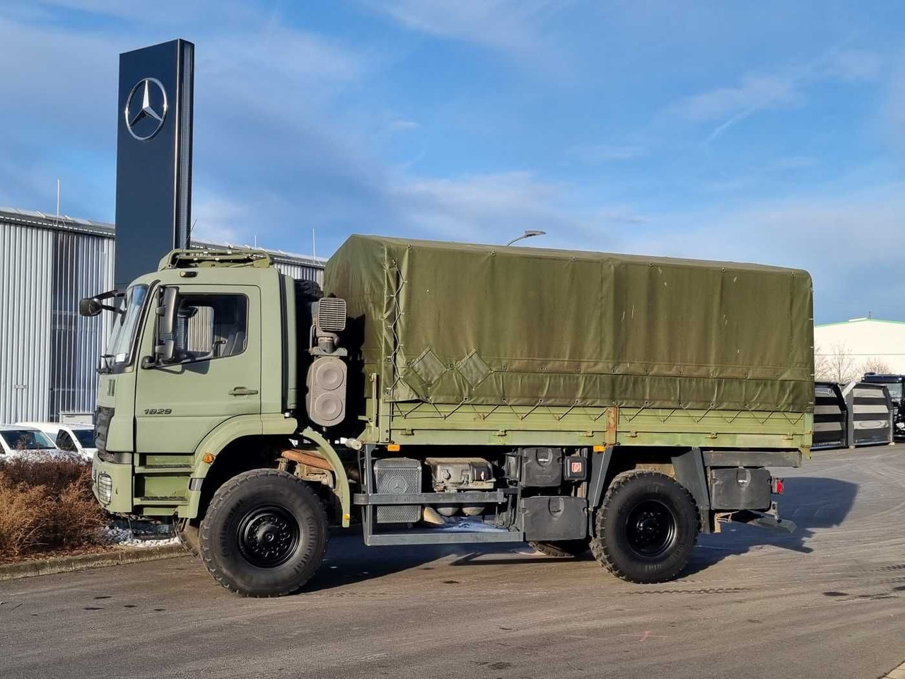 Mercedes-Benz Axor 1829 A 4x4 Pritsche/Plane 10 Stück - شاحنة ستارة: صور 5 Mercedes-Benz Axor 1829 A 4x4 Pritsche/Plane 10 Stück - شاحنة ستارة: صور 5
