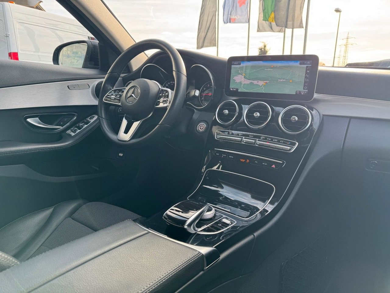 سيدان Mercedes-Benz C 200 C Limousine+Avantgarde+AHK+RFK+TotW: صور 18