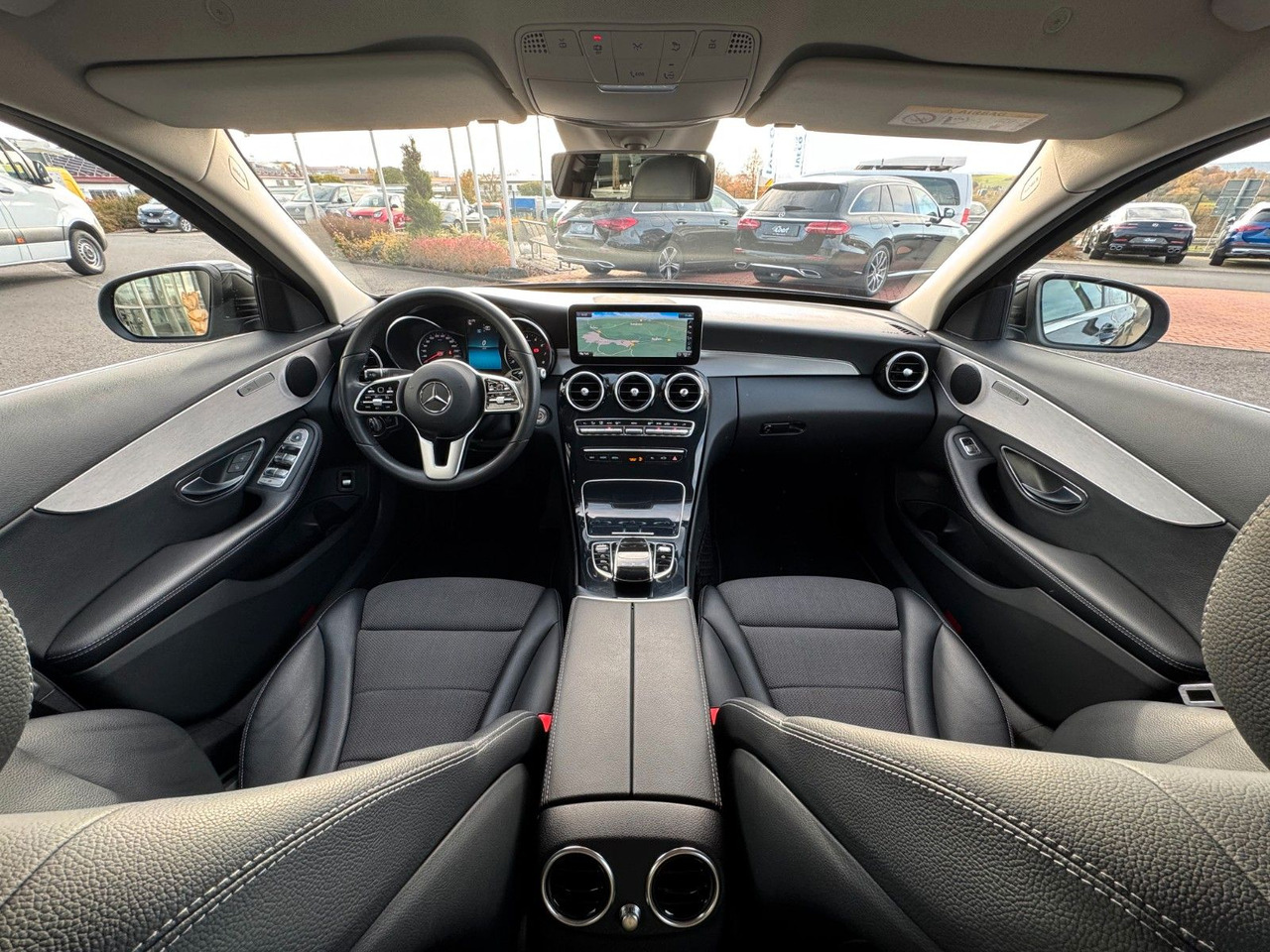 سيدان Mercedes-Benz C 200 C Limousine+Avantgarde+AHK+RFK+TotW: صور 17