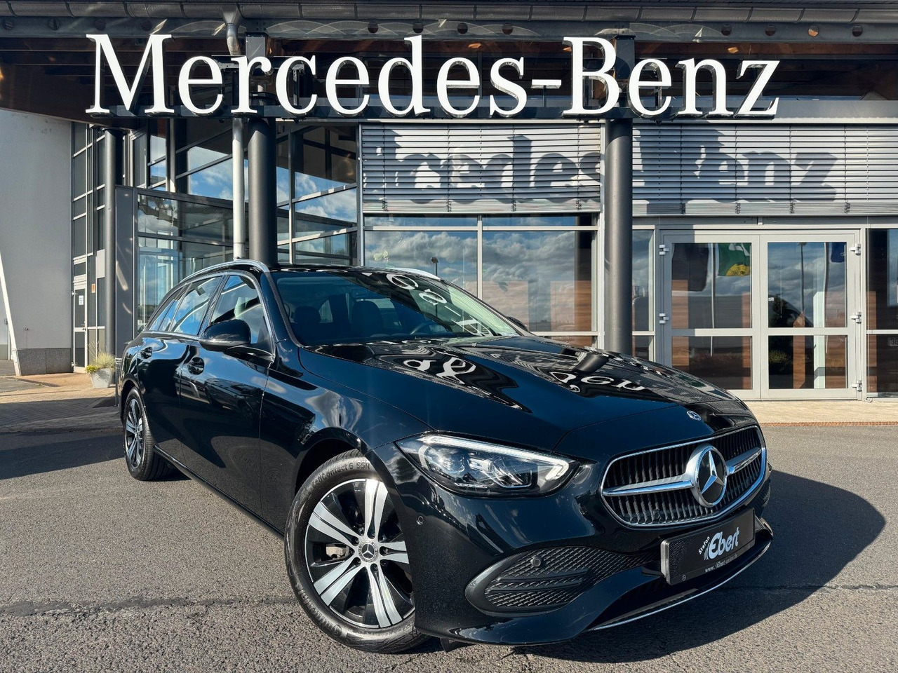 Mercedes-Benz C 300d T Avantgarde+RKamera+TotW+Ambiente - سيارة ستيشن: صور 1 Mercedes-Benz C 300d T Avantgarde+RKamera+TotW+Ambiente - سيارة ستيشن: صور 1