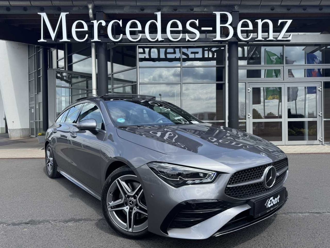 Mercedes-Benz CLA 200 AMG+Pano+MultiBeam+DistrPro+HUD+360 - سيارة: صور 1 Mercedes-Benz CLA 200 AMG+Pano+MultiBeam+DistrPro+HUD+360 - سيارة: صور 1