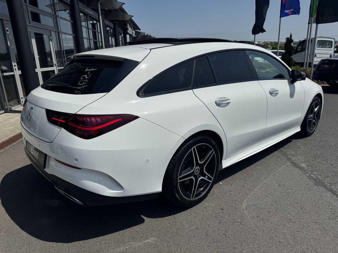Mercedes-Benz CLA 220d Shooting Brake AMG+Pano+Distr+AHK+uvm. - سيارة: صور 4 Mercedes-Benz CLA 220d Shooting Brake AMG+Pano+Distr+AHK+uvm. - سيارة: صور 4