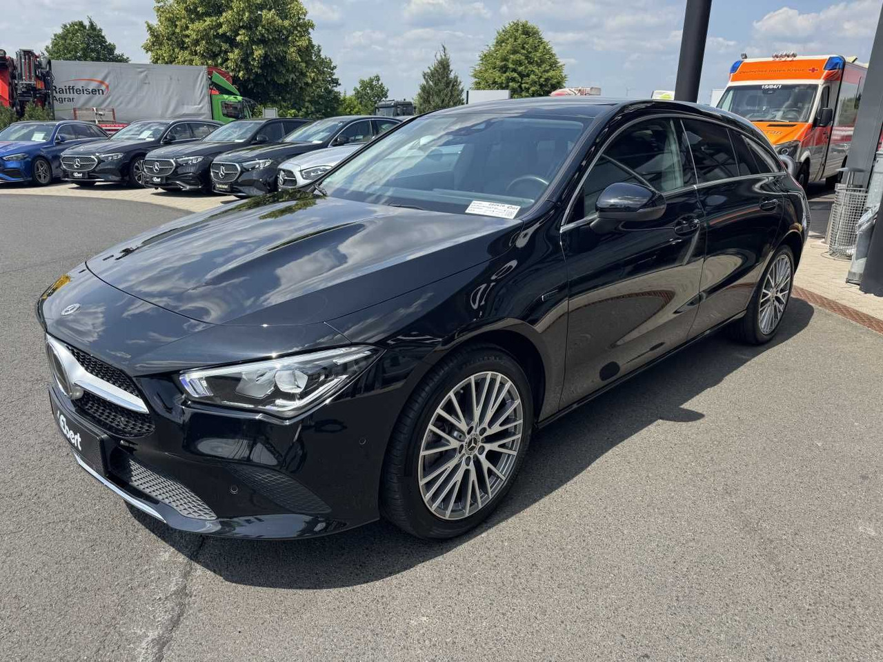 Mercedes-Benz CLA 250e Shooting Brake DistrPlus+RFK+Augment+LE - سيارة: صور 2 Mercedes-Benz CLA 250e Shooting Brake DistrPlus+RFK+Augment+LE - سيارة: صور 2
