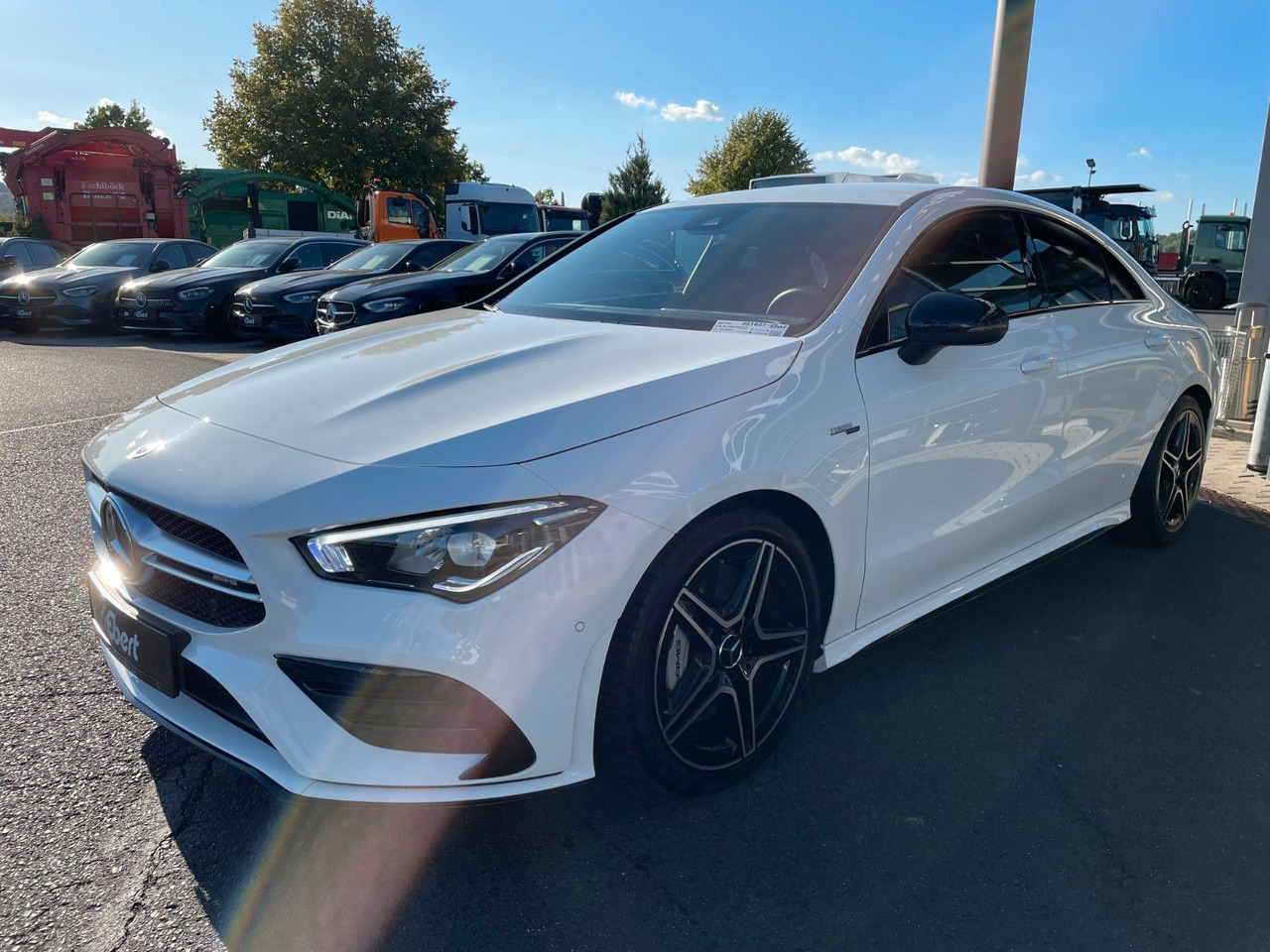 Mercedes-Benz CLA 35 AMG Aero+TotW+R-Kamera+Ambiente - كوبيه: صور 2 Mercedes-Benz CLA 35 AMG Aero+TotW+R-Kamera+Ambiente - كوبيه: صور 2