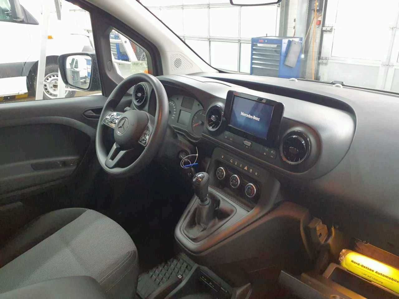 Mercedes-Benz Citan 110 CDI Klima Kamera MBUX Tempomat - فان المدمجة: صور 5 Mercedes-Benz Citan 110 CDI Klima Kamera MBUX Tempomat - فان المدمجة: صور 5