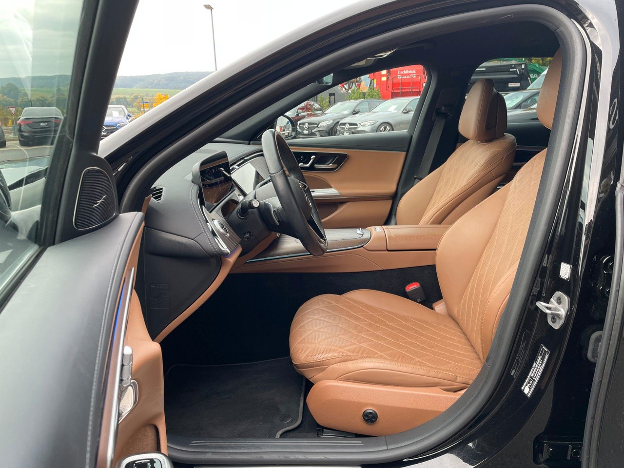 Mercedes-Benz E 220 d T Exclusive Nappa+AHK+360°+Burm+Sitzklim إيجار Mercedes-Benz E 220 d T Exclusive Nappa+AHK+360°+Burm+Sitzklim: صور 10