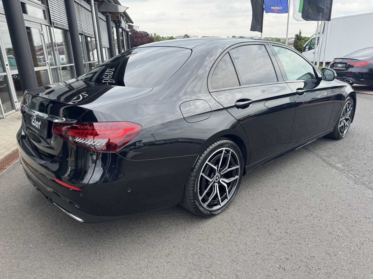 Mercedes-Benz E 220d AMG+Pano+Distr+Multibeam+RFK+Night - سيدان: صور 3 Mercedes-Benz E 220d AMG+Pano+Distr+Multibeam+RFK+Night - سيدان: صور 3