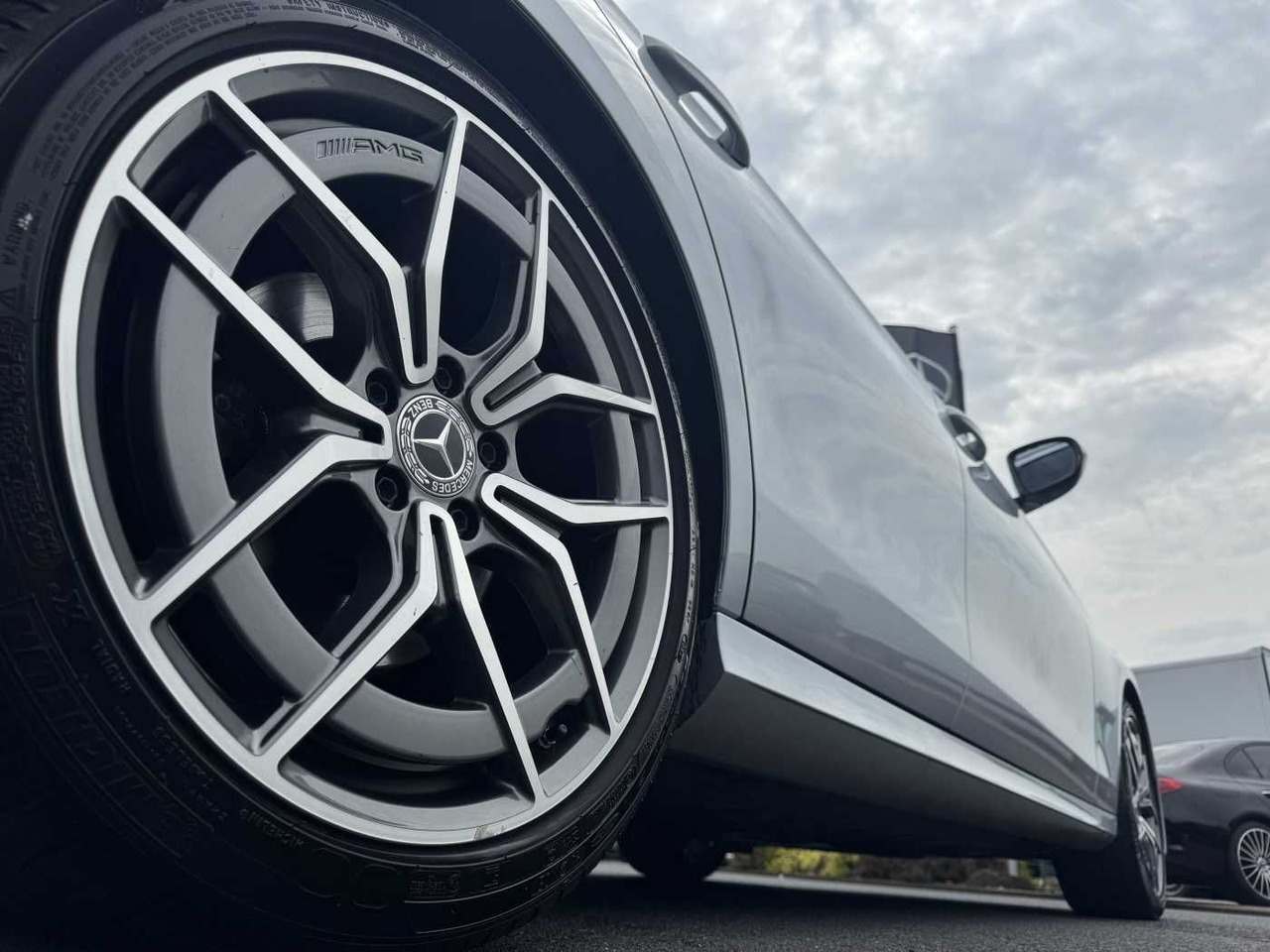 Mercedes-Benz E 220d T AMG+AHK+ESD+RKamera+TotW+ Ambiente - سيارة: صور 5 Mercedes-Benz E 220d T AMG+AHK+ESD+RKamera+TotW+ Ambiente - سيارة: صور 5