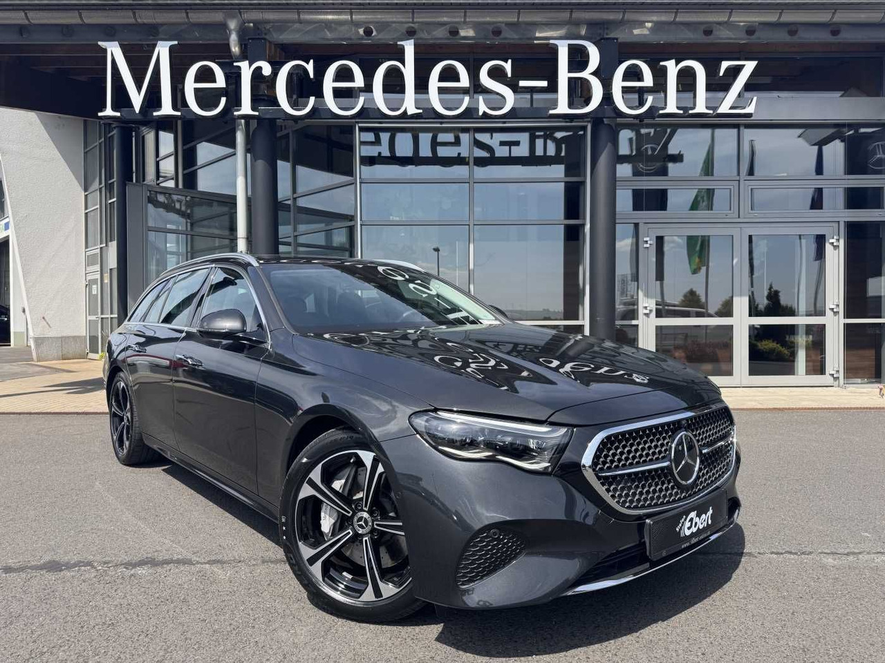 Mercedes-Benz E 300de T AHK+Burm4D+Distr+Memory+360 - سيارة: صور 1 Mercedes-Benz E 300de T AHK+Burm4D+Distr+Memory+360 - سيارة: صور 1