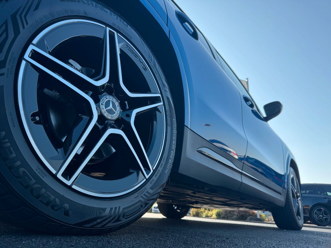Mercedes-Benz GLA 200 AMG+PANO+DistrPlus+RFK+Night - سيارة دفع رباعي: صور 5 Mercedes-Benz GLA 200 AMG+PANO+DistrPlus+RFK+Night - سيارة دفع رباعي: صور 5
