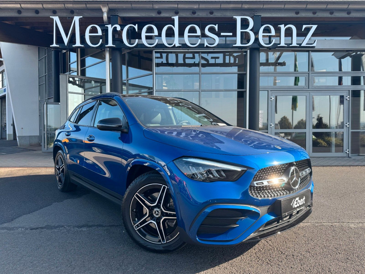 Mercedes-Benz GLA 200 AMG+PANO+DistrPlus+RFK+Night - سيارة دفع رباعي: صور 1 Mercedes-Benz GLA 200 AMG+PANO+DistrPlus+RFK+Night - سيارة دفع رباعي: صور 1