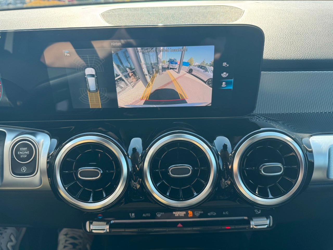 Mercedes-Benz GLB 180 Style+Distronic+RKamera+Vollleder إيجار Mercedes-Benz GLB 180 Style+Distronic+RKamera+Vollleder: صور 19
