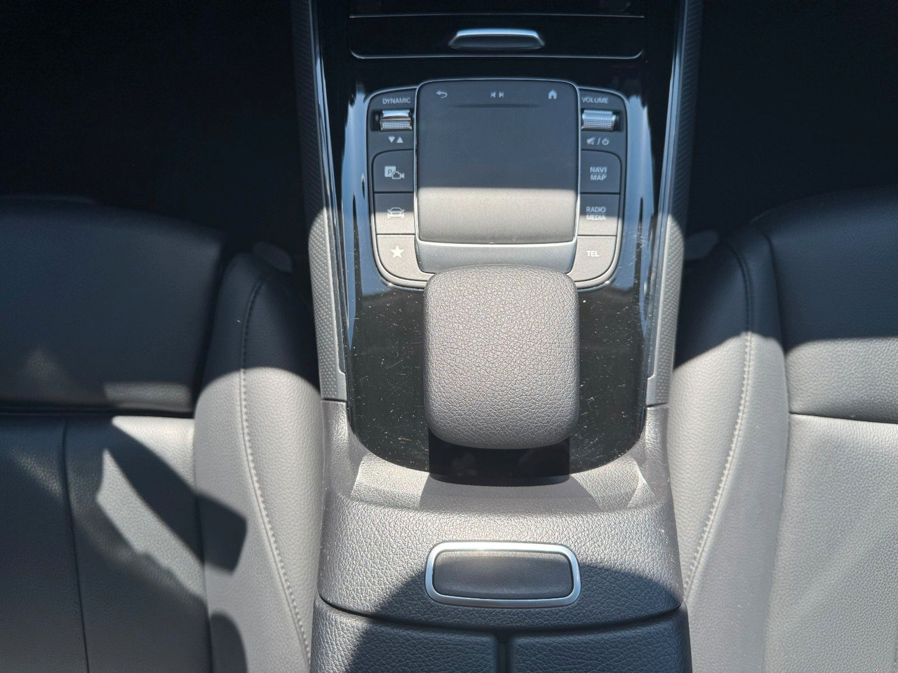 Mercedes-Benz GLB 180 Style+Distronic+RKamera+Vollleder إيجار Mercedes-Benz GLB 180 Style+Distronic+RKamera+Vollleder: صور 18