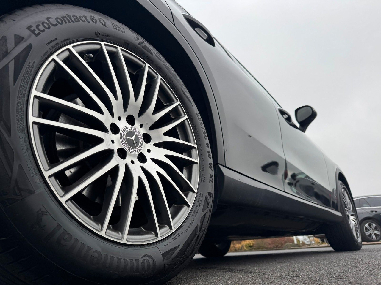 Mercedes-Benz GLC 220d 4M AMG+AHK+Burm+STH+360+Night - سيارة دفع رباعي: صور 5 Mercedes-Benz GLC 220d 4M AMG+AHK+Burm+STH+360+Night - سيارة دفع رباعي: صور 5