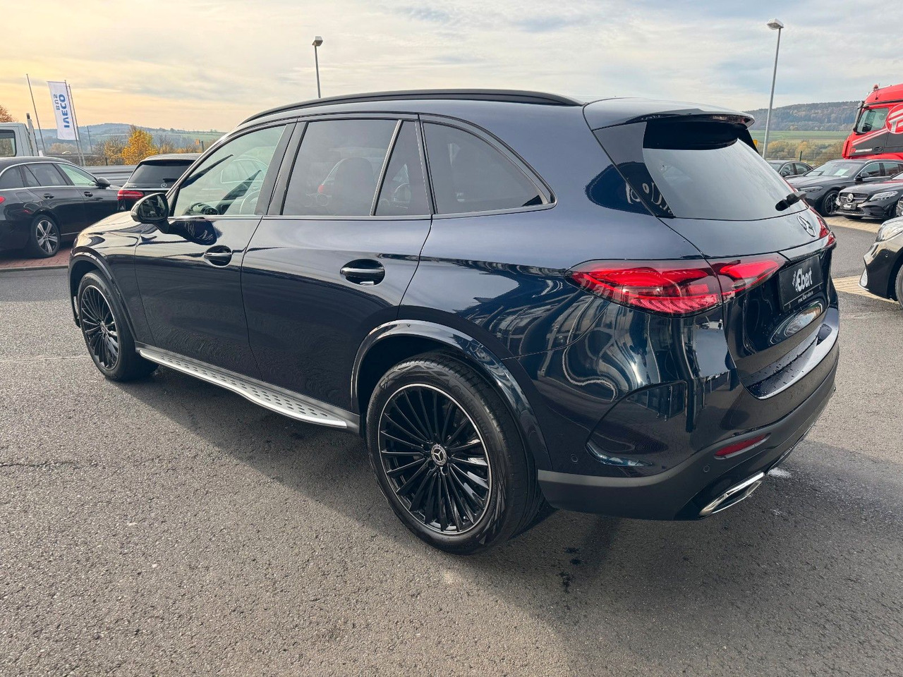 Mercedes-Benz GLC 300 4M+AMG+Pano+Burm+360+Memory - سيارة دفع رباعي: صور 3 Mercedes-Benz GLC 300 4M+AMG+Pano+Burm+360+Memory - سيارة دفع رباعي: صور 3