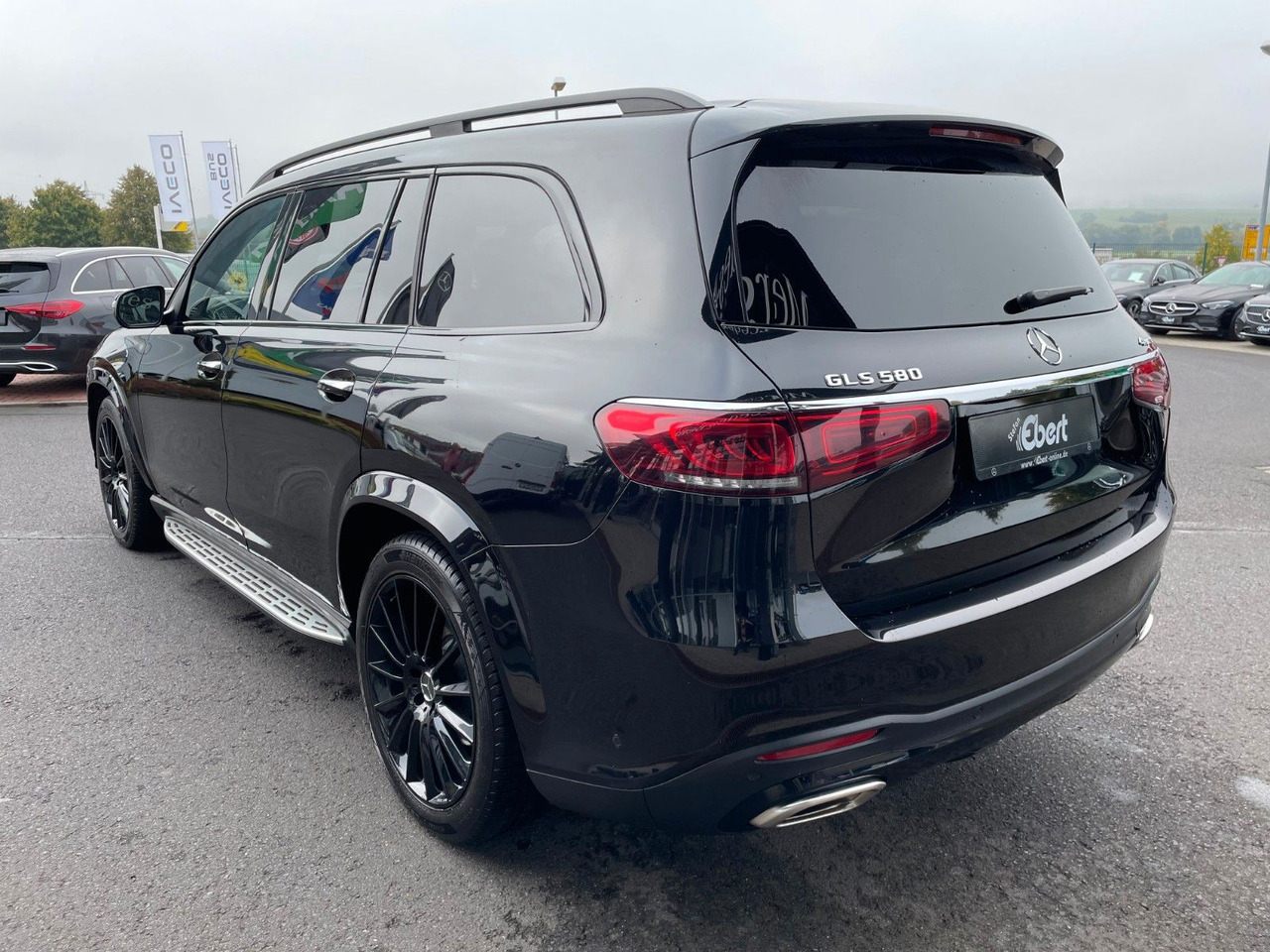 Mercedes-Benz GLS 580 4M AMG Pano+AHK+Burm+7Sitz+HUD+Fond+VOLL - سيارة دفع رباعي: صور 3 Mercedes-Benz GLS 580 4M AMG Pano+AHK+Burm+7Sitz+HUD+Fond+VOLL - سيارة دفع رباعي: صور 3
