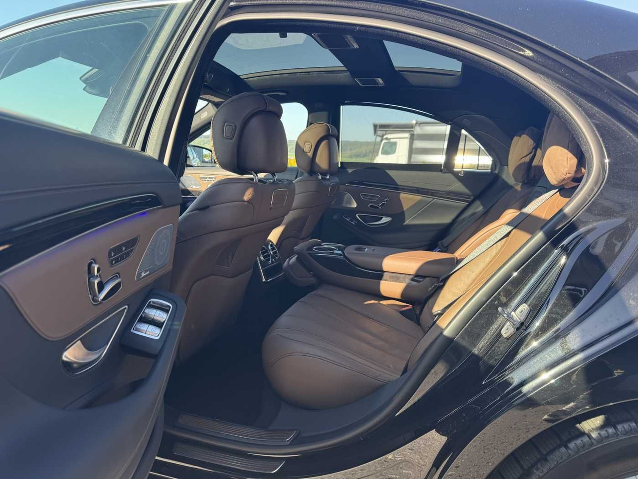 Mercedes-Benz S 400d 4M AMG+Pano+Burm+Distr+Massage+ HUD - سيارة: صور 2 Mercedes-Benz S 400d 4M AMG+Pano+Burm+Distr+Massage+ HUD - سيارة: صور 2