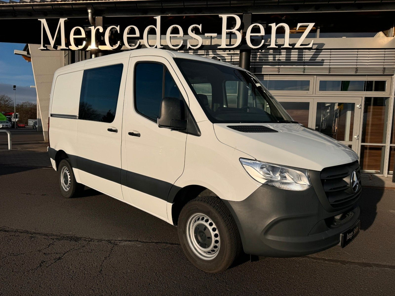 Mercedes-Benz Sprinter 315 CDI Kompakt Flachdach Mixto/DoKa - فان, الشاحنات الصغيرة كابينة مزدوجة: صور 1 Mercedes-Benz Sprinter 315 CDI Kompakt Flachdach Mixto/DoKa - فان, الشاحنات الصغيرة كابينة مزدوجة: صور 1