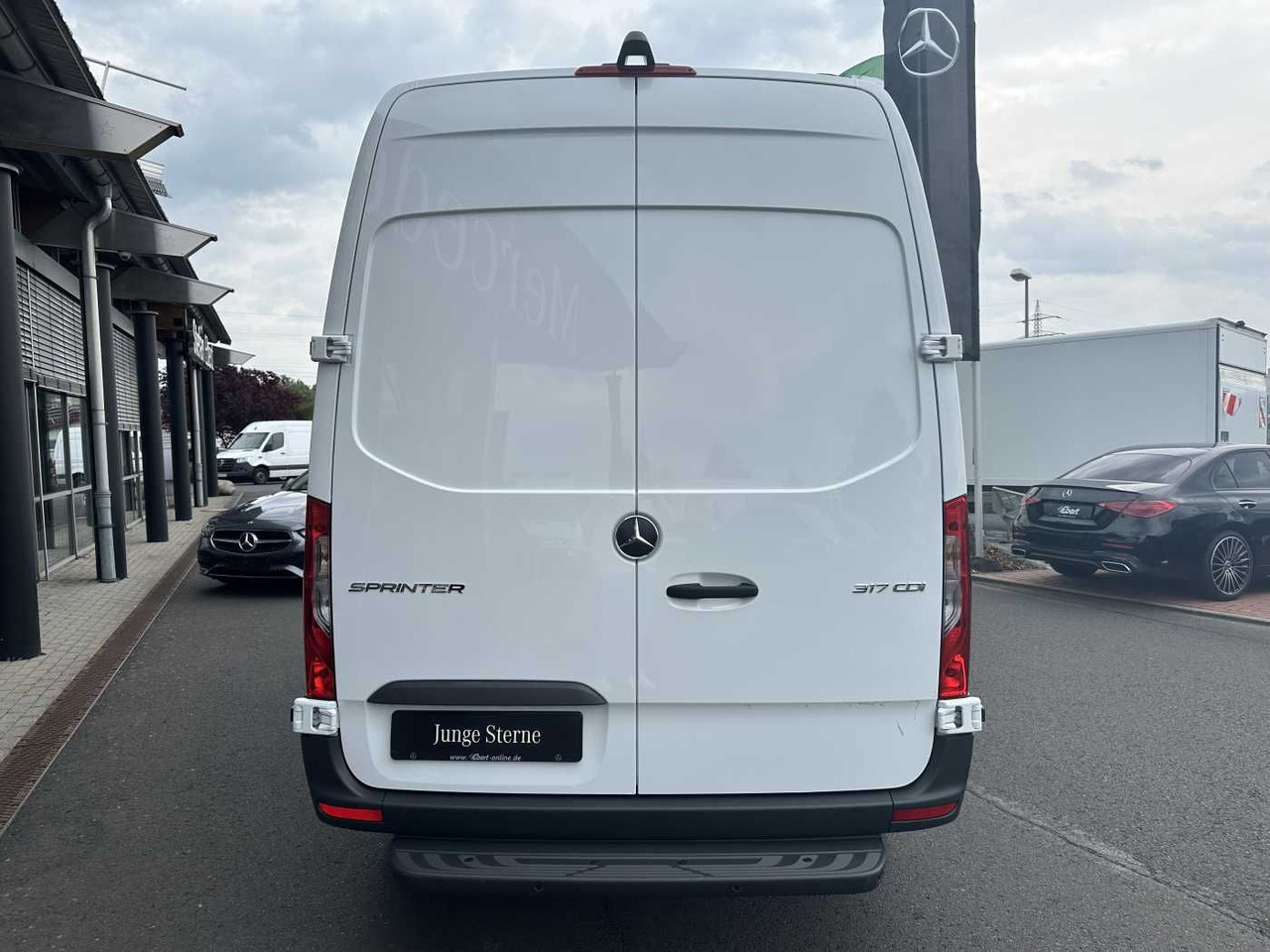Mercedes-Benz Sprinter 317 CDI 3665 9G Klima 360 MBUX SHZ - فان: صور 5 Mercedes-Benz Sprinter 317 CDI 3665 9G Klima 360 MBUX SHZ - فان: صور 5