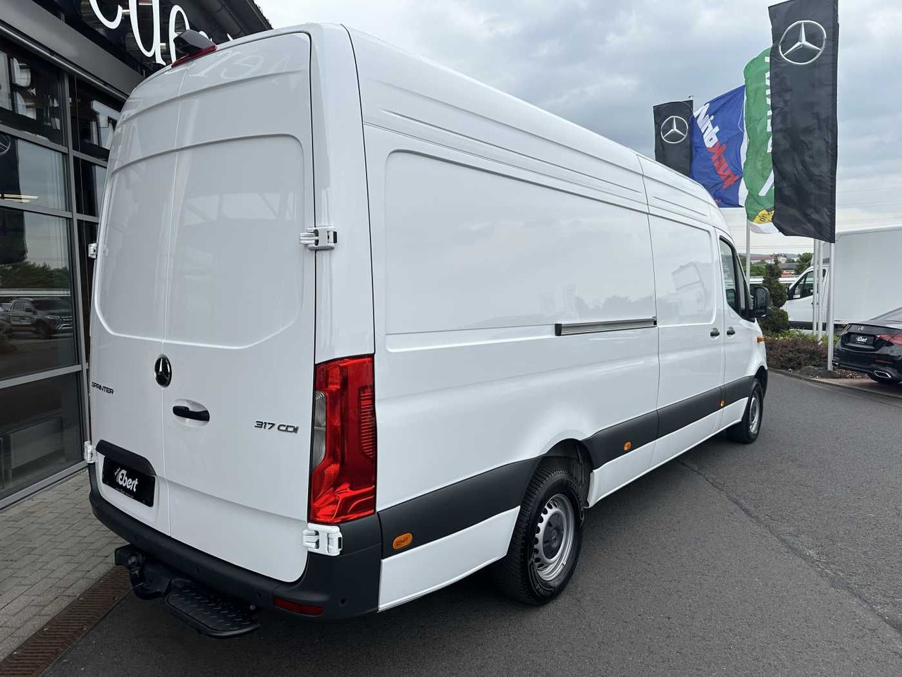 Mercedes-Benz Sprinter 317 CDI 4325 9G AHK Klima Kamera MBUX - فان: صور 4 Mercedes-Benz Sprinter 317 CDI 4325 9G AHK Klima Kamera MBUX - فان: صور 4