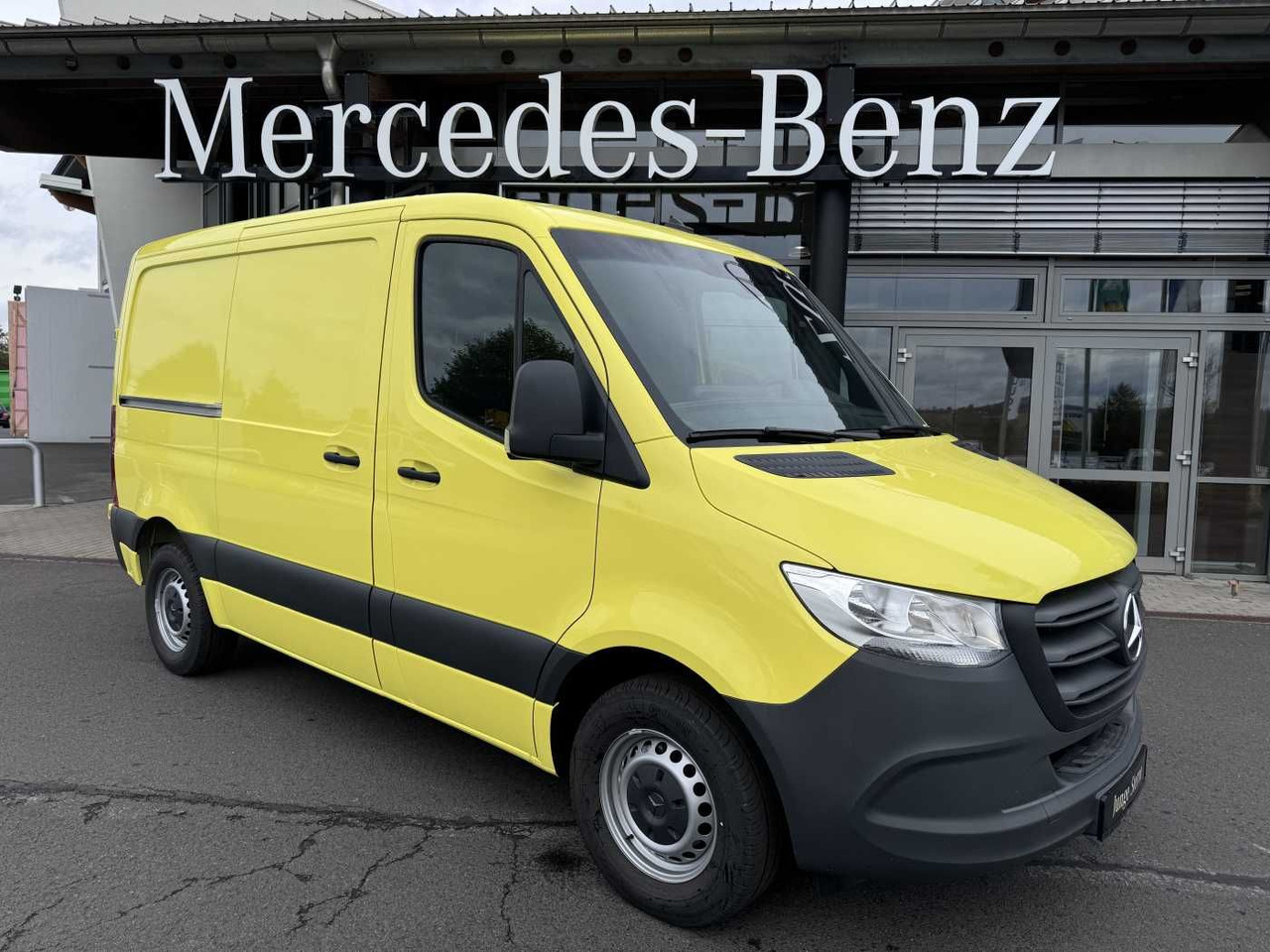 Mercedes-Benz Sprinter 317 CDI Streckenbegleitfahrzeug BF3/BF4 - فان المدمجة: صور 1 Mercedes-Benz Sprinter 317 CDI Streckenbegleitfahrzeug BF3/BF4 - فان المدمجة: صور 1