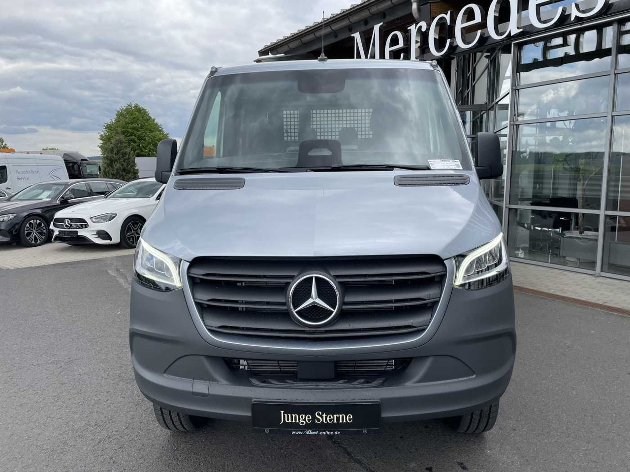 Mercedes-Benz Sprinter 319 CDI 4x4 DoKa Klima Stdheiz AHK LED - الشاحنات الصغيرة ستائر: صور 2 Mercedes-Benz Sprinter 319 CDI 4x4 DoKa Klima Stdheiz AHK LED - الشاحنات الصغيرة ستائر: صور 2