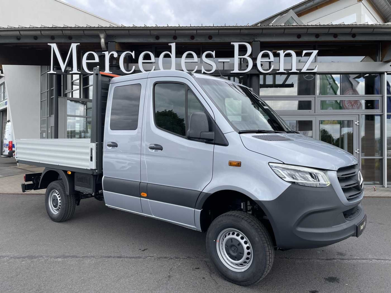 Mercedes-Benz Sprinter 319 CDI 4x4 DoKa Klima Stdheiz AHK LED - الشاحنات الصغيرة المسطحة: صور 1 Mercedes-Benz Sprinter 319 CDI 4x4 DoKa Klima Stdheiz AHK LED - الشاحنات الصغيرة المسطحة: صور 1