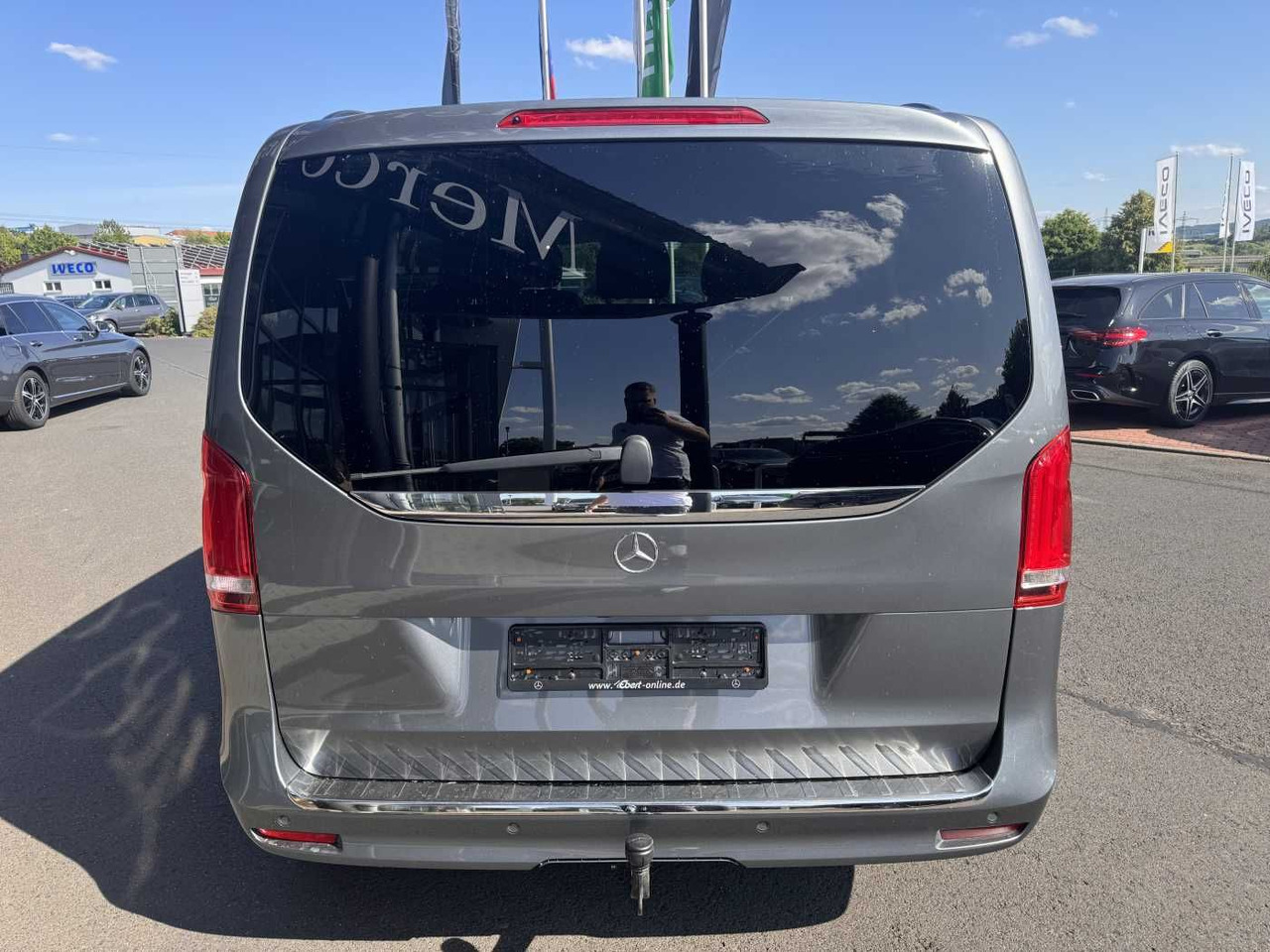 Mercedes-Benz V 220 d EDITION Liege-Paket AHK2,5 LED DAB MBUX - ميكروباص: صور 5 Mercedes-Benz V 220 d EDITION Liege-Paket AHK2,5 LED DAB MBUX - ميكروباص: صور 5