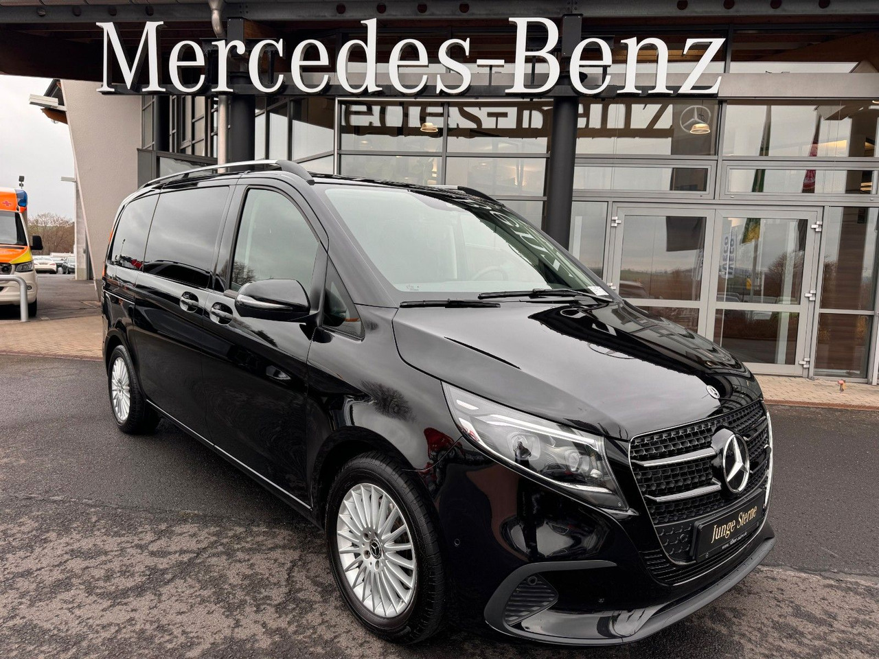 Mercedes-Benz V 220 d STYLE K Liege-Paket AHK2,5 DISTRONIC - سيارة ستيشن: صور 1 Mercedes-Benz V 220 d STYLE K Liege-Paket AHK2,5 DISTRONIC - سيارة ستيشن: صور 1