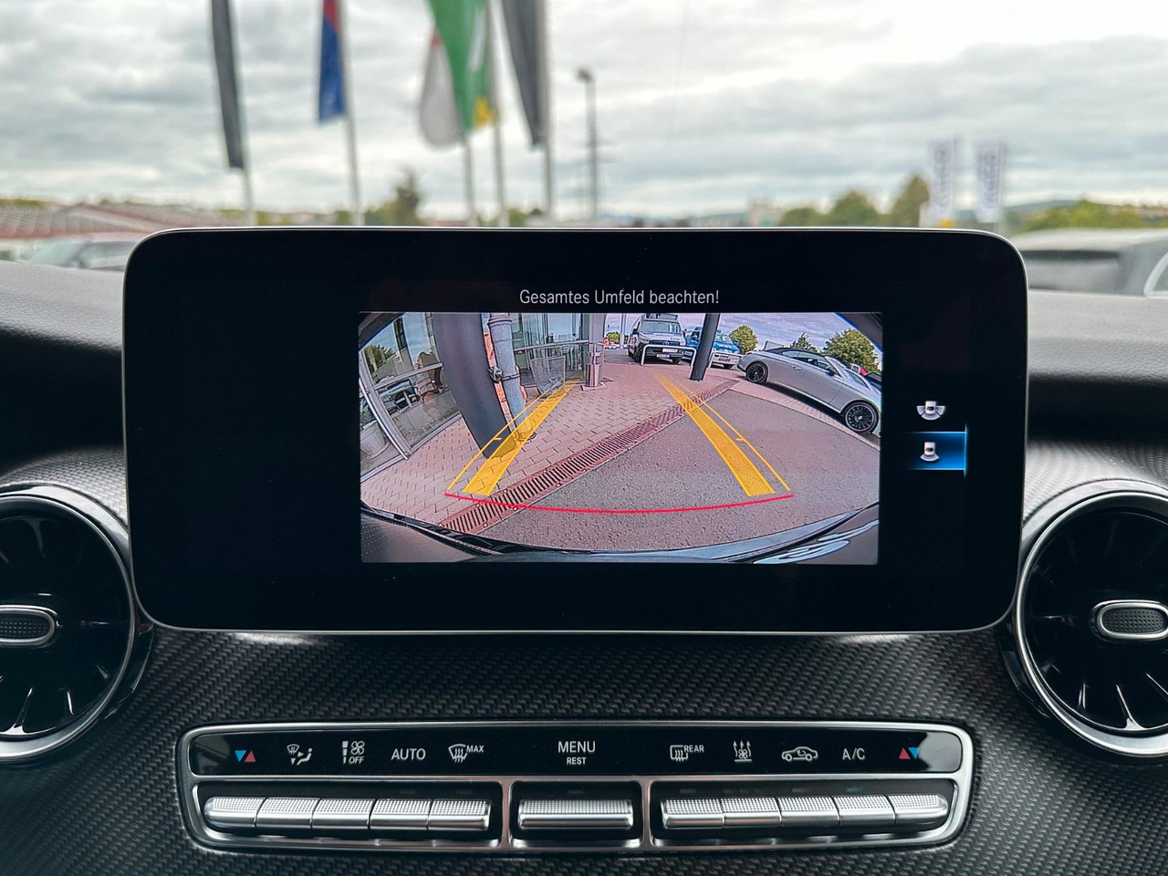 Mercedes-Benz V 250 d EDITION AMG Kompakt ILS elektr Türen إيجار Mercedes-Benz V 250 d EDITION AMG Kompakt ILS elektr Türen: صور 18