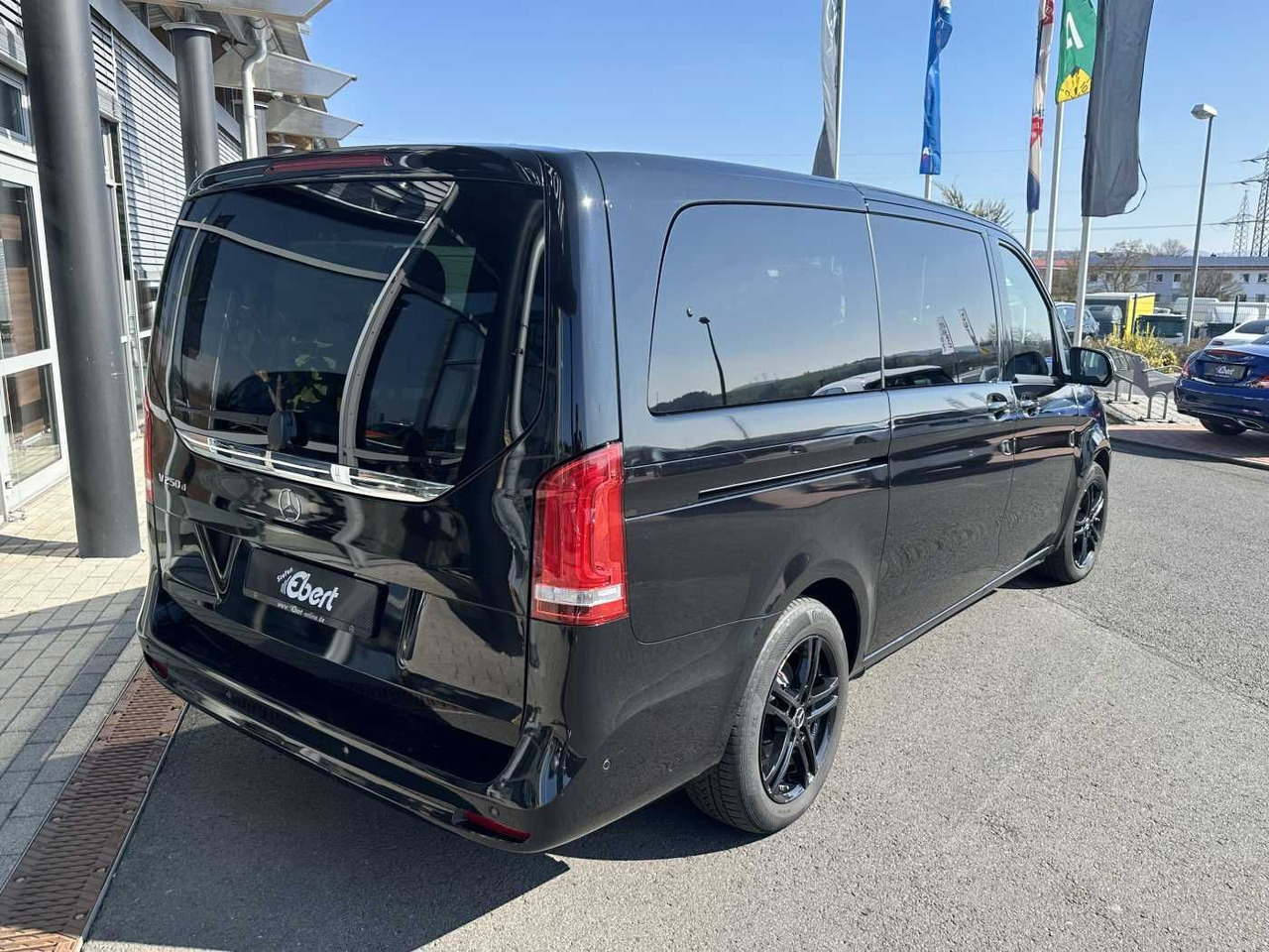 Mercedes-Benz V 250 d EDITION Leder Kamera ILS 7Sitze - سيارة: صور 4 Mercedes-Benz V 250 d EDITION Leder Kamera ILS 7Sitze - سيارة: صور 4