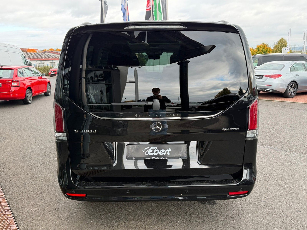 Mercedes-Benz V 300 d 4MATIC EXCLUSIVE Luxus-Sitze AHK2,5to - سيارة ستيشن: صور 5 Mercedes-Benz V 300 d 4MATIC EXCLUSIVE Luxus-Sitze AHK2,5to - سيارة ستيشن: صور 5