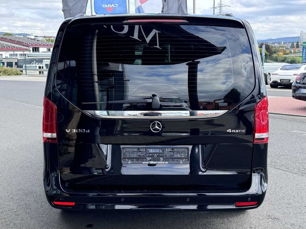 Mercedes-Benz V 300 d AVA AMG 4MATIC AIRMATIC Sitzklima el Tür - سيارة: صور 5 Mercedes-Benz V 300 d AVA AMG 4MATIC AIRMATIC Sitzklima el Tür - سيارة: صور 5