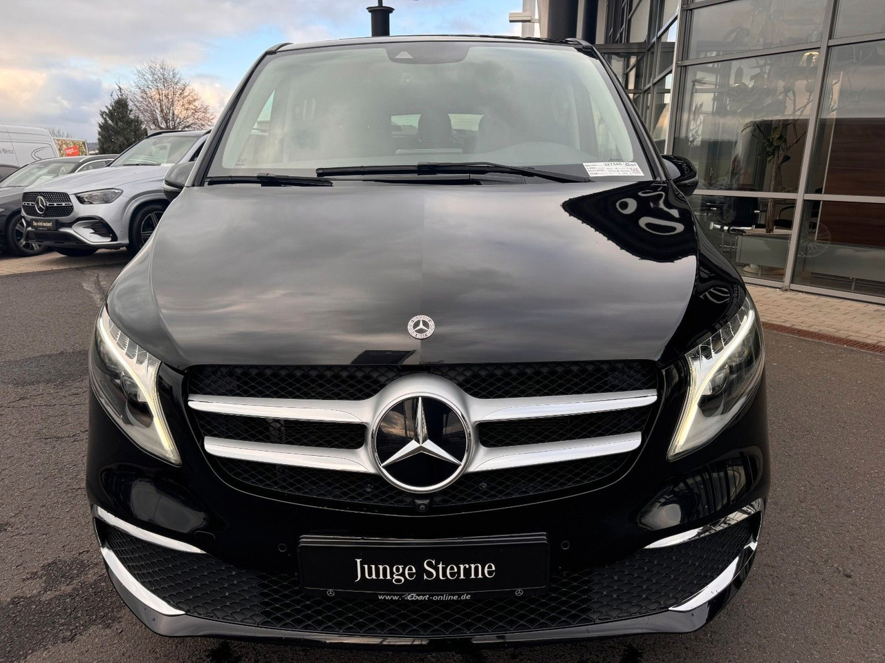 Mercedes-Benz V 300 d AVA Extralang 4MATIC AHK Stdh DISTRONIC - ميكروباص: صور 2 Mercedes-Benz V 300 d AVA Extralang 4MATIC AHK Stdh DISTRONIC - ميكروباص: صور 2