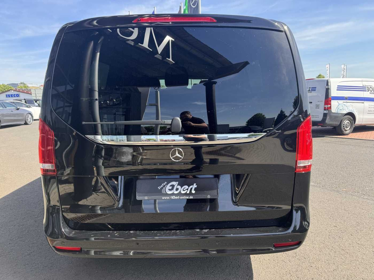 Mercedes-Benz V 300 d AVA Extralang AIRMATIC Standheiz 360Kam - ميكروباص: صور 5 Mercedes-Benz V 300 d AVA Extralang AIRMATIC Standheiz 360Kam - ميكروباص: صور 5