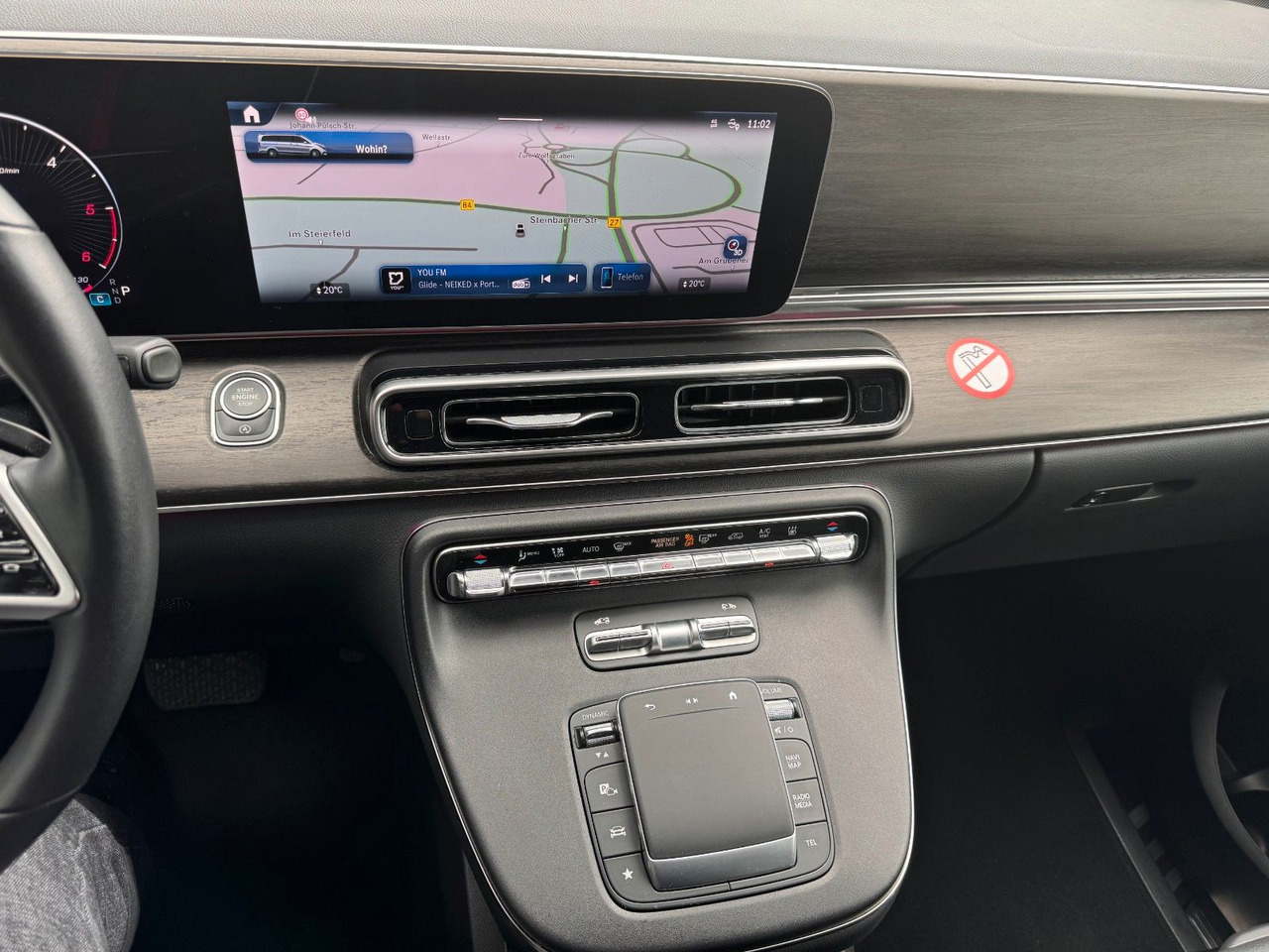 Mercedes-Benz V 300 d AVANTGARDE Extralang 360Kamera Standheiz إيجار Mercedes-Benz V 300 d AVANTGARDE Extralang 360Kamera Standheiz: صور 12