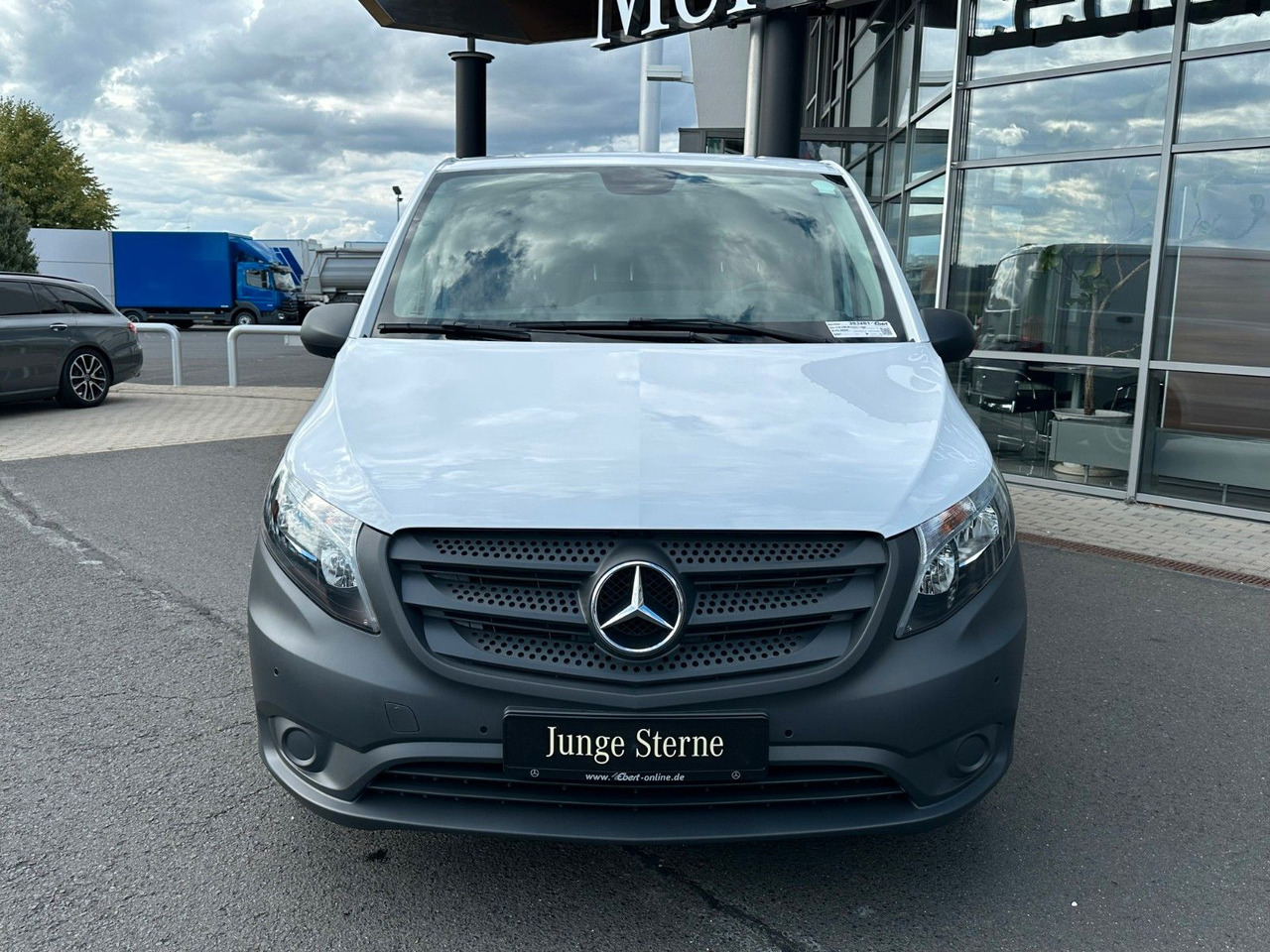 Mercedes-Benz Vito 116 CDI Klima Kamera Audio40 SHZ - فان المدمجة: صور 2 Mercedes-Benz Vito 116 CDI Klima Kamera Audio40 SHZ - فان المدمجة: صور 2