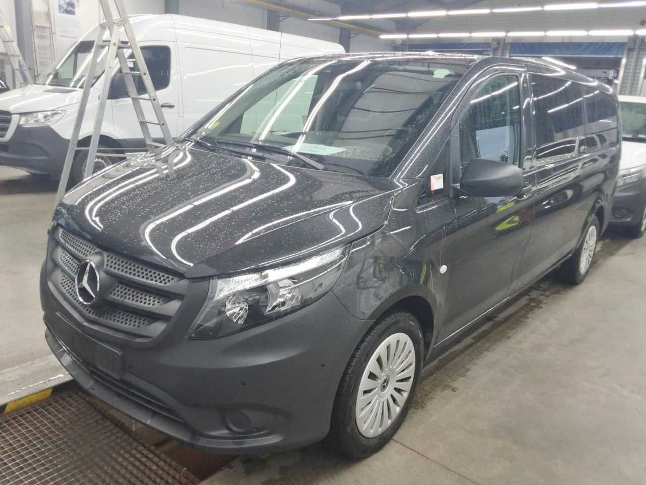 Mercedes-Benz Vito 116 CDI Tourer 2xKlima AHK Kamera Audio40 - ميكروباص: صور 1 Mercedes-Benz Vito 116 CDI Tourer 2xKlima AHK Kamera Audio40 - ميكروباص: صور 1