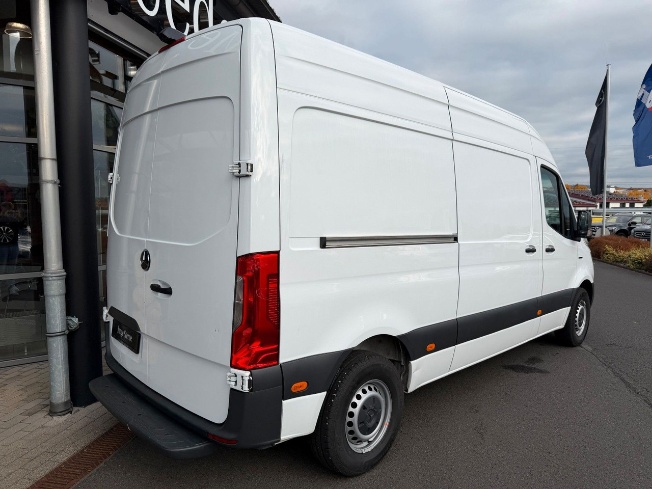 Mercedes-Benz eSprinter 312 Klima SHZ Kamera - فان, فان كهربائية: صور 4 Mercedes-Benz eSprinter 312 Klima SHZ Kamera - فان, فان كهربائية: صور 4