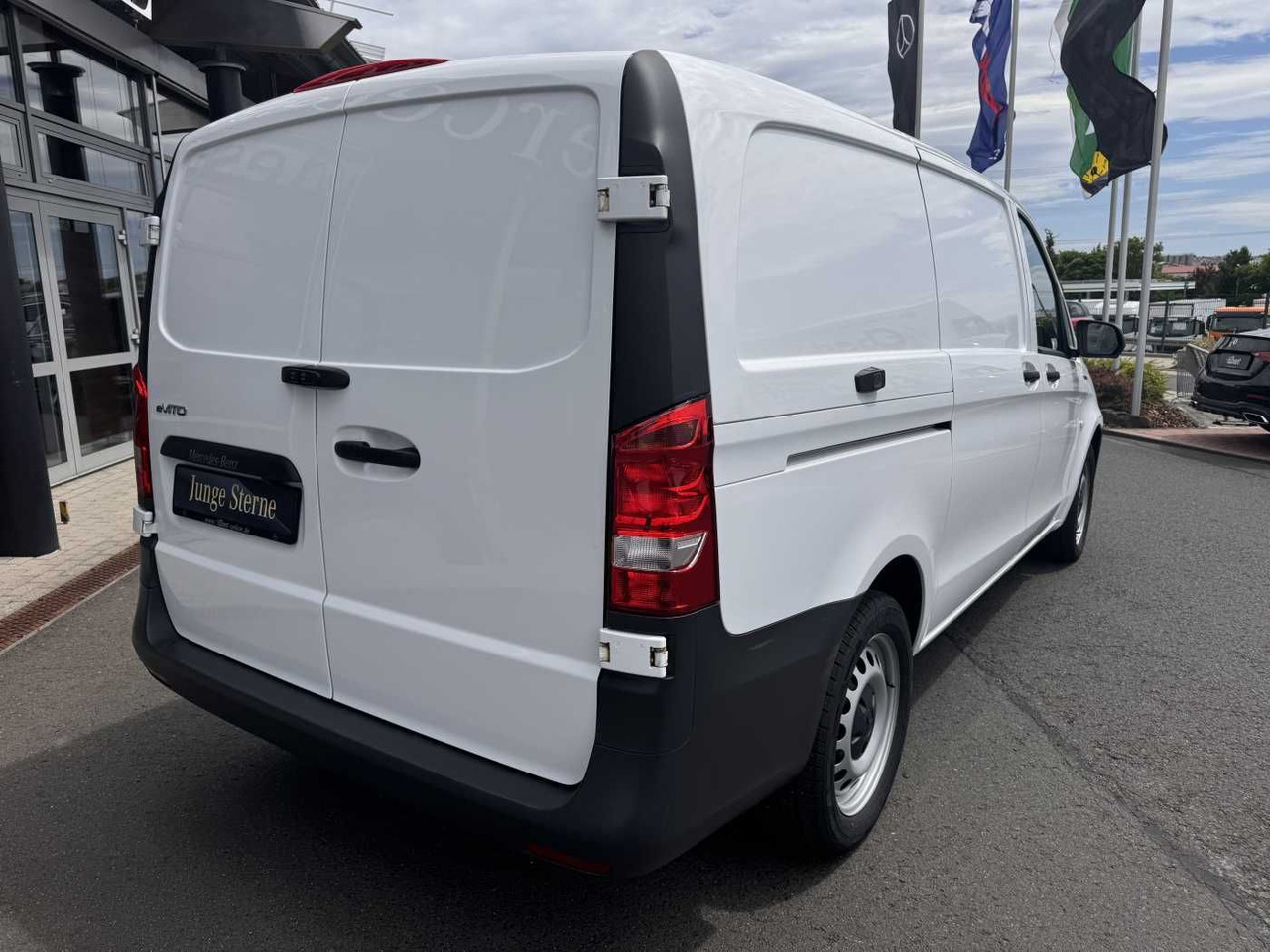 Mercedes-Benz eVito 112 Klima Kamera Navi SHZ Tempomat - فان المدمجة, فان كهربائية: صور 4 Mercedes-Benz eVito 112 Klima Kamera Navi SHZ Tempomat - فان المدمجة, فان كهربائية: صور 4