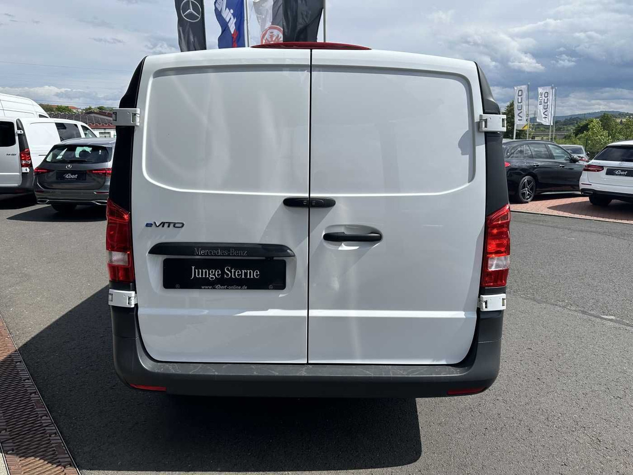Mercedes-Benz eVito 112 Klima Kamera Navi SHZ Tempomat - فان المدمجة, فان كهربائية: صور 5 Mercedes-Benz eVito 112 Klima Kamera Navi SHZ Tempomat - فان المدمجة, فان كهربائية: صور 5