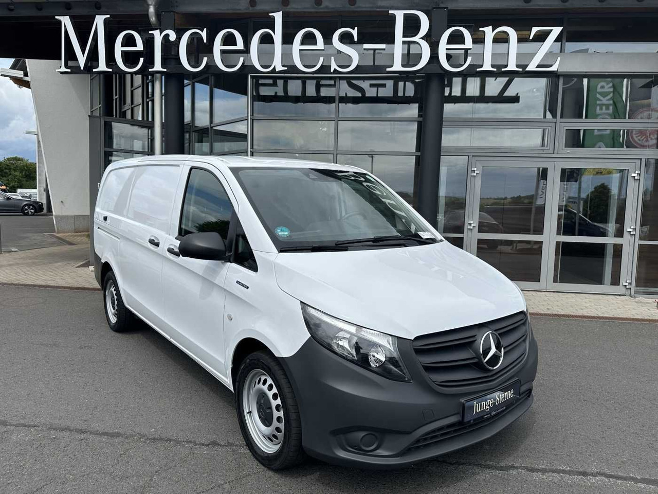 Mercedes-Benz eVito 112 Klima Kamera Navi SHZ Tempomat - فان المدمجة, فان كهربائية: صور 1 Mercedes-Benz eVito 112 Klima Kamera Navi SHZ Tempomat - فان المدمجة, فان كهربائية: صور 1