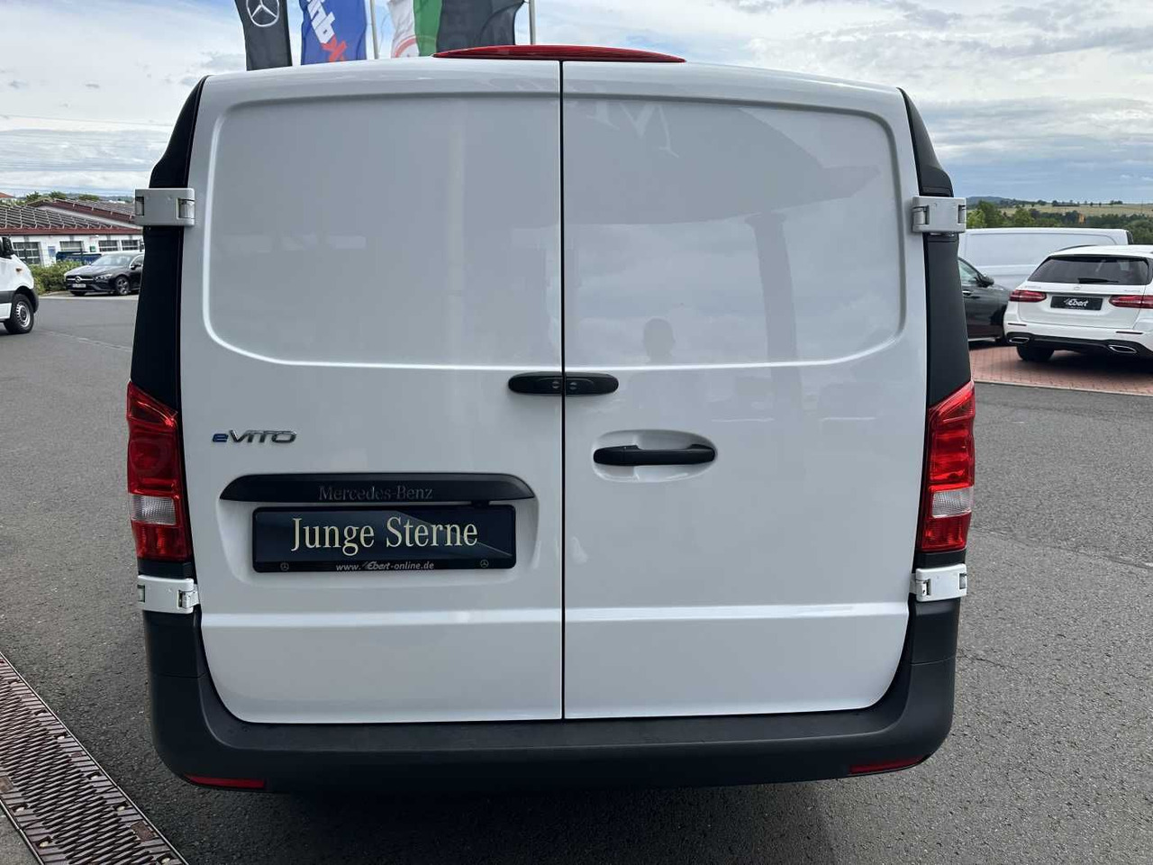 Mercedes-Benz eVito 112 Klima Kamera Navi SHZ Tempomat - فان المدمجة, فان كهربائية: صور 5 Mercedes-Benz eVito 112 Klima Kamera Navi SHZ Tempomat - فان المدمجة, فان كهربائية: صور 5