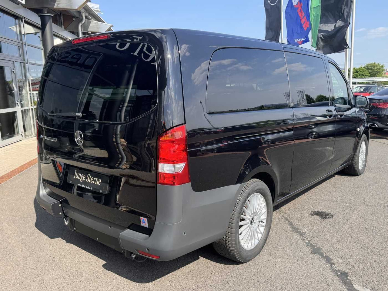 Mercedes-Benz eVito 129 Tourer Behinderten-/Rollstuhlrampe - سيارة: صور 5 Mercedes-Benz eVito 129 Tourer Behinderten-/Rollstuhlrampe - سيارة: صور 5